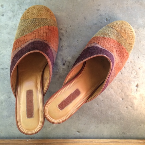 ✨VTG Autumn Heels by Unisa - Picture 2 of 6